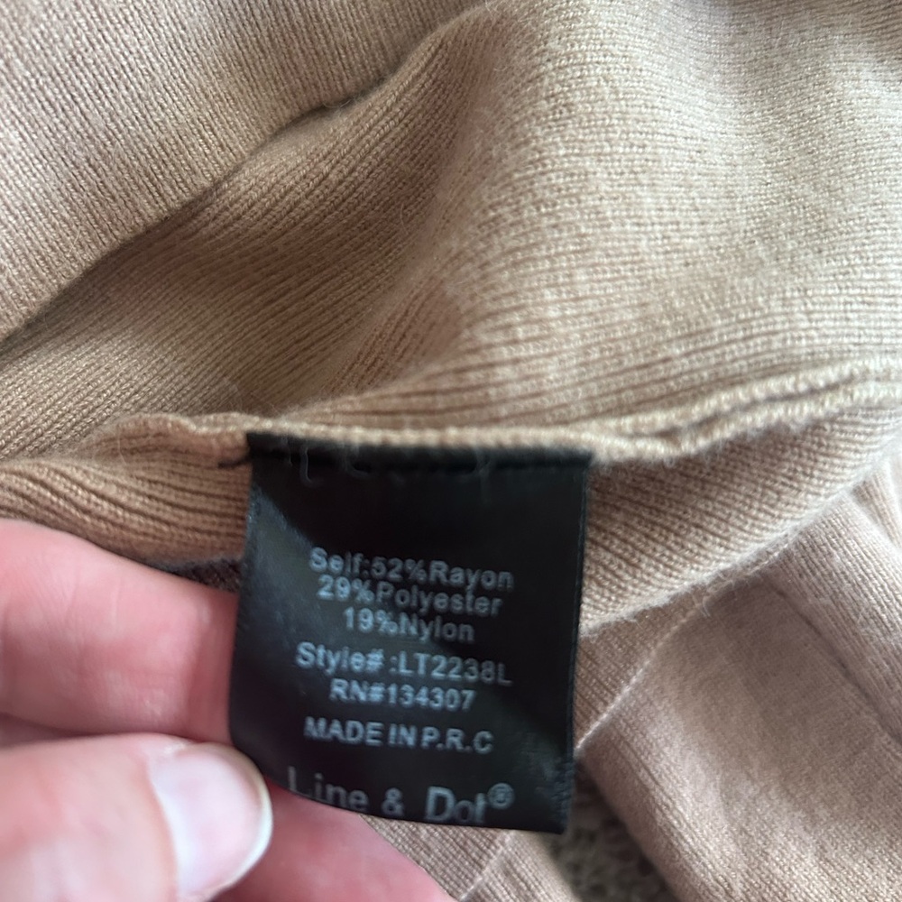 Line & Dot Asymmetrical One Shoulder Tan Sweater Medium - Picture 5 of 6